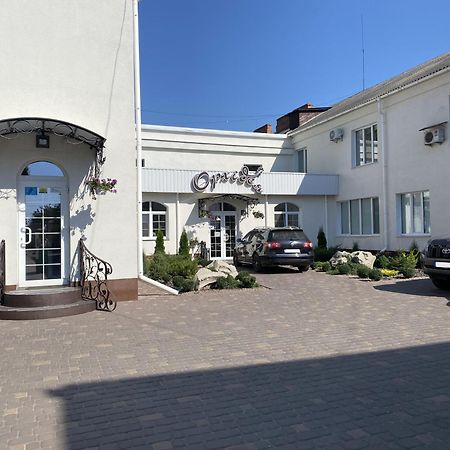 Орхідея Hotel Romni Kültér fotó