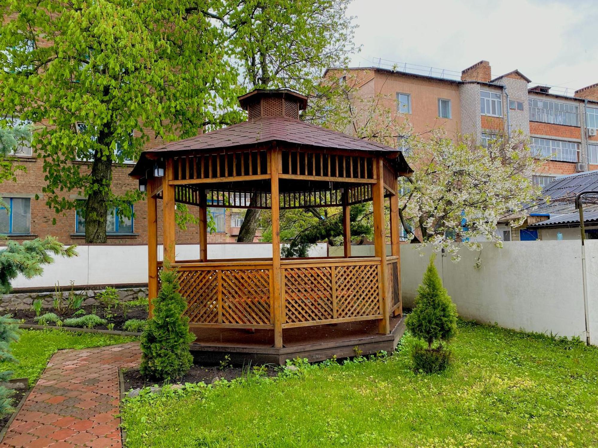 Орхідея Hotel Romni Kültér fotó