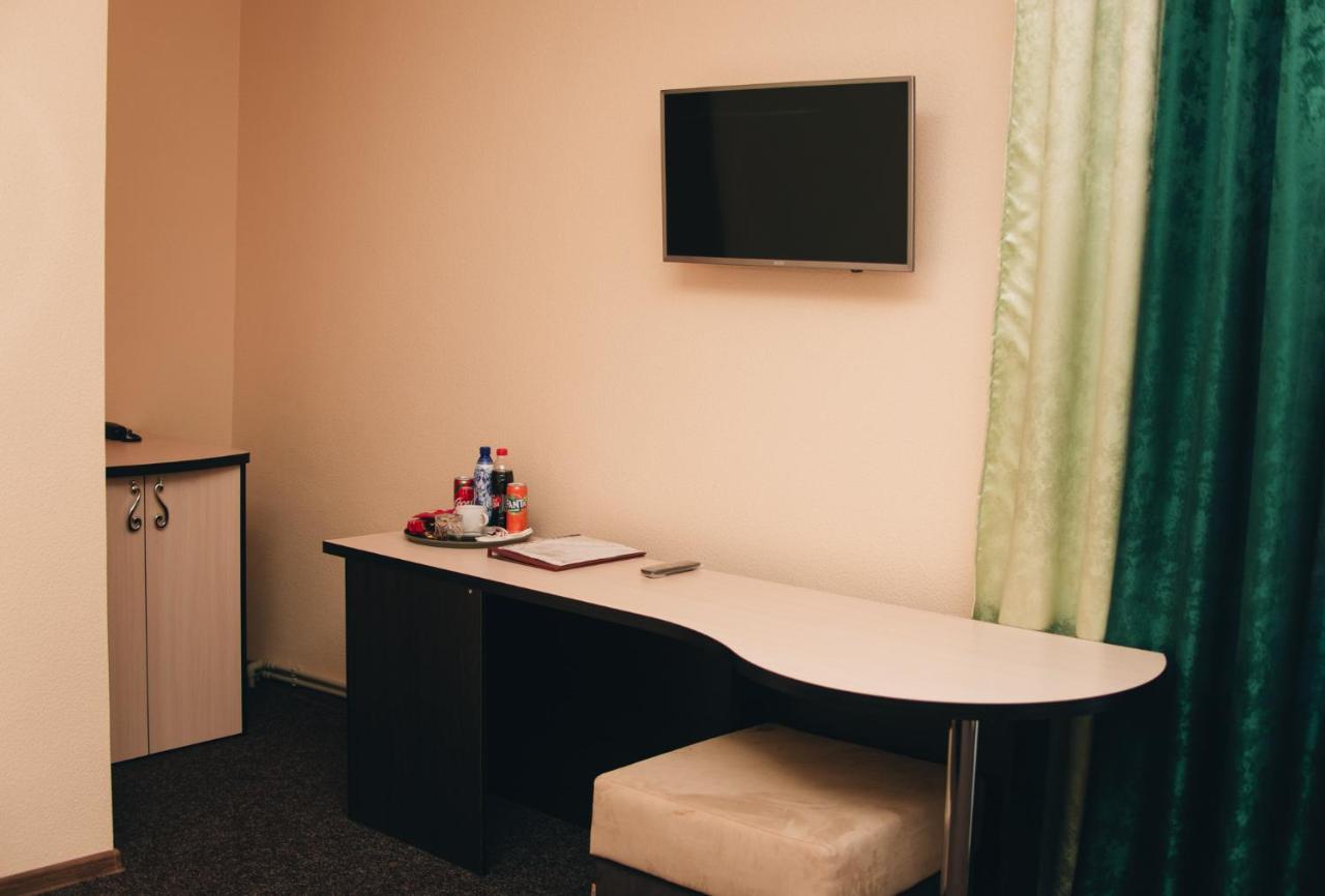 Орхідея Hotel Romni Kültér fotó